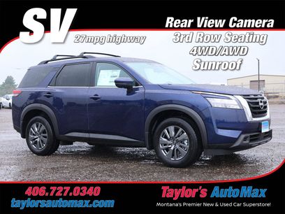 New 2025 Nissan Pathfinder SV w/ SV Premium Package