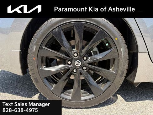 Used 2019 Nissan Maxima SR w/ Premium Package FWD image 30