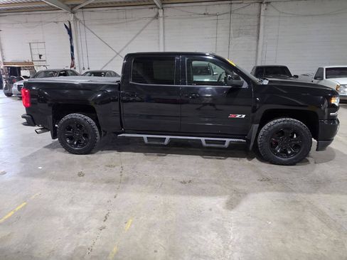 Used 2018 Chevrolet Silverado 1500 LTZ Z71 w/ LTZ Plus Package AWD/4WD image 20