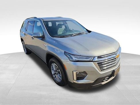 Used 2023 Chevrolet Traverse LT w/ LPO, Floor Liner Package AWD/4WD image 1