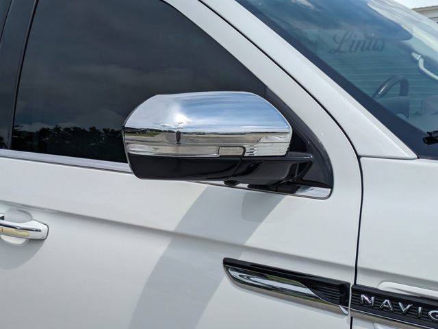 Used 2024 Lincoln Navigator Black Label AWD/4WD image 12