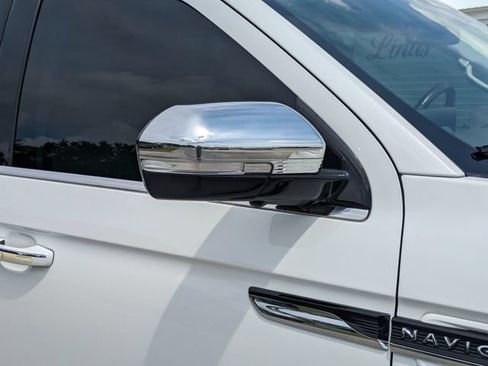 Used 2024 Lincoln Navigator Black Label AWD/4WD image 12