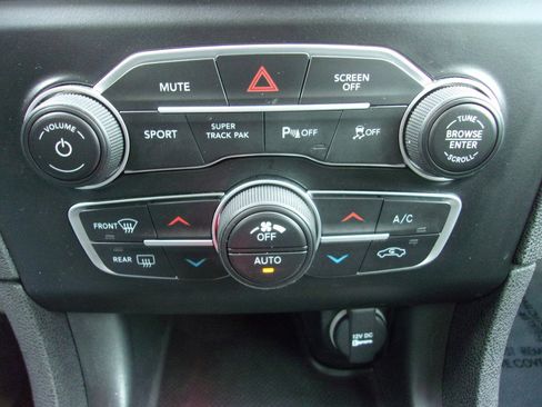 Used 2022 Dodge Charger R/T w/ Blacktop Package image 15