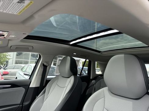 New 2026 Volkswagen Tiguan SE AWD/4WD image 18