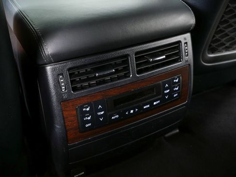 Used 2021 Toyota Land Cruiser image 19