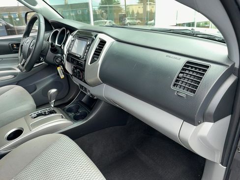 Used 2014 Toyota Tacoma 4x4 Double Cab w/ SR5 Package image 17