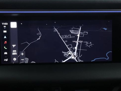 Used 2025 Porsche Macan Electric w/ Premium Package image 20