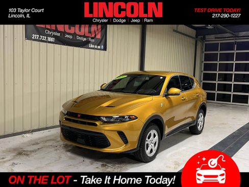Used 2024 Dodge Hornet GT image 1