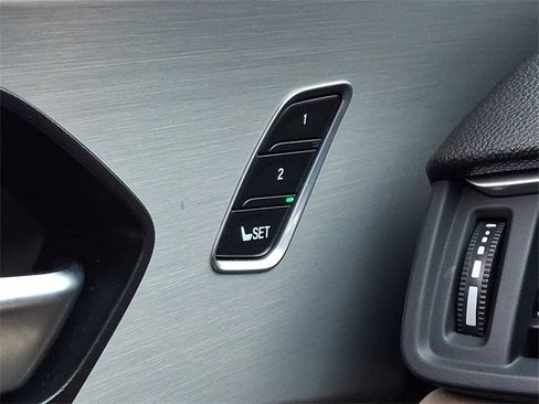 Used 2022 Acura TLX image 25