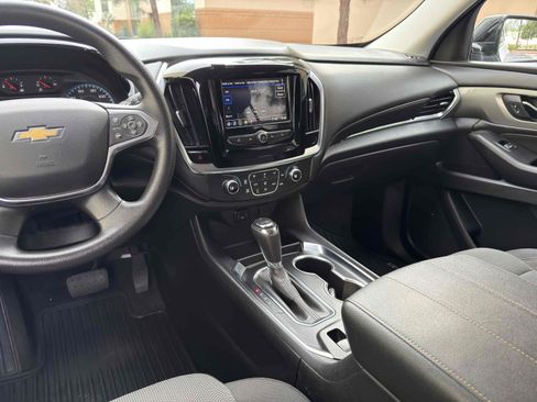 Used 2020 Chevrolet Traverse LS image 32