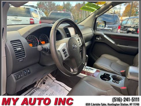 Used 2012 Nissan Pathfinder LE image 25