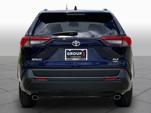 Used 2020 Toyota RAV4 XLE AWD/4WD image 5