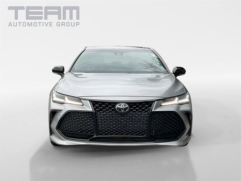 Used 2019 Toyota Avalon Touring image 2