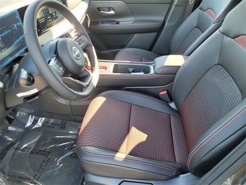 New 2026 Nissan Kicks SR w/ Cold Weather Package image 5