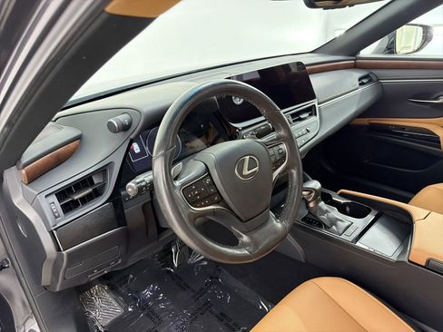 Certified 2024 Lexus ES 350 w/ Premium Package FWD image 4