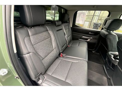 Used 2022 Toyota Tundra SR5 w/ SR5 Premium Package image 27