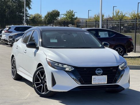 New 2025 Nissan Sentra SR image 2