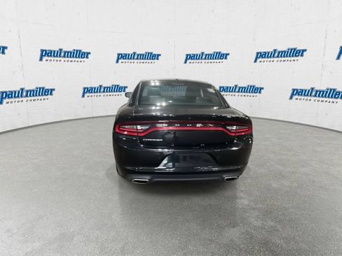 Used 2021 Dodge Charger SXT w/ Leather Interior Group RWD image 9