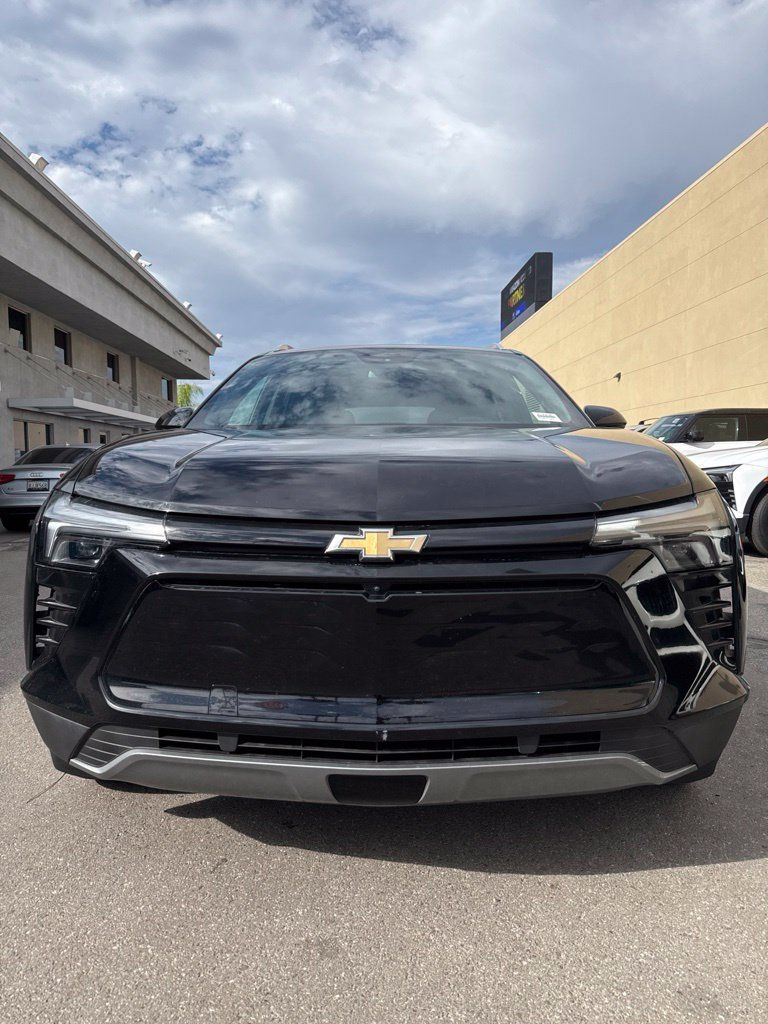 Used 2024 Chevrolet Blazer EV LT AWD/4WD image 9