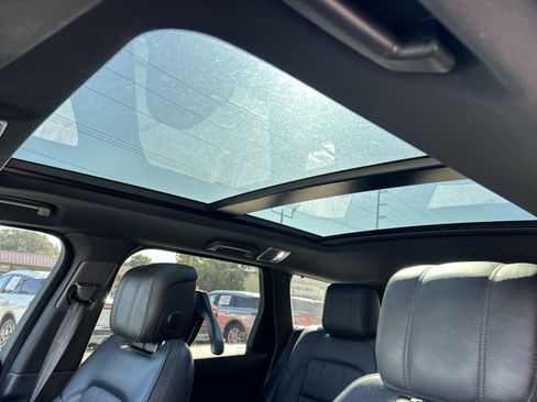 Used 2020 Land Rover Range Rover Sport HSE image 16