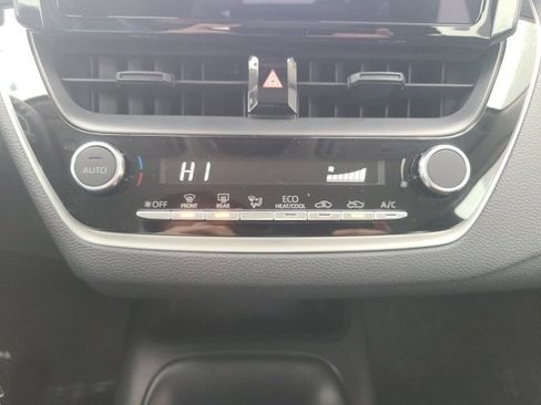 Used 2024 Toyota Corolla LE image 27