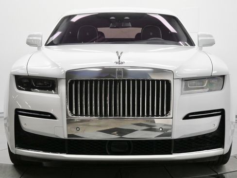 Used 2024 Rolls-Royce Ghost Extended Wheelbase image 46