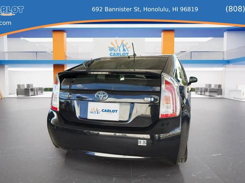 Used 2014 Toyota Prius One FWD image 5