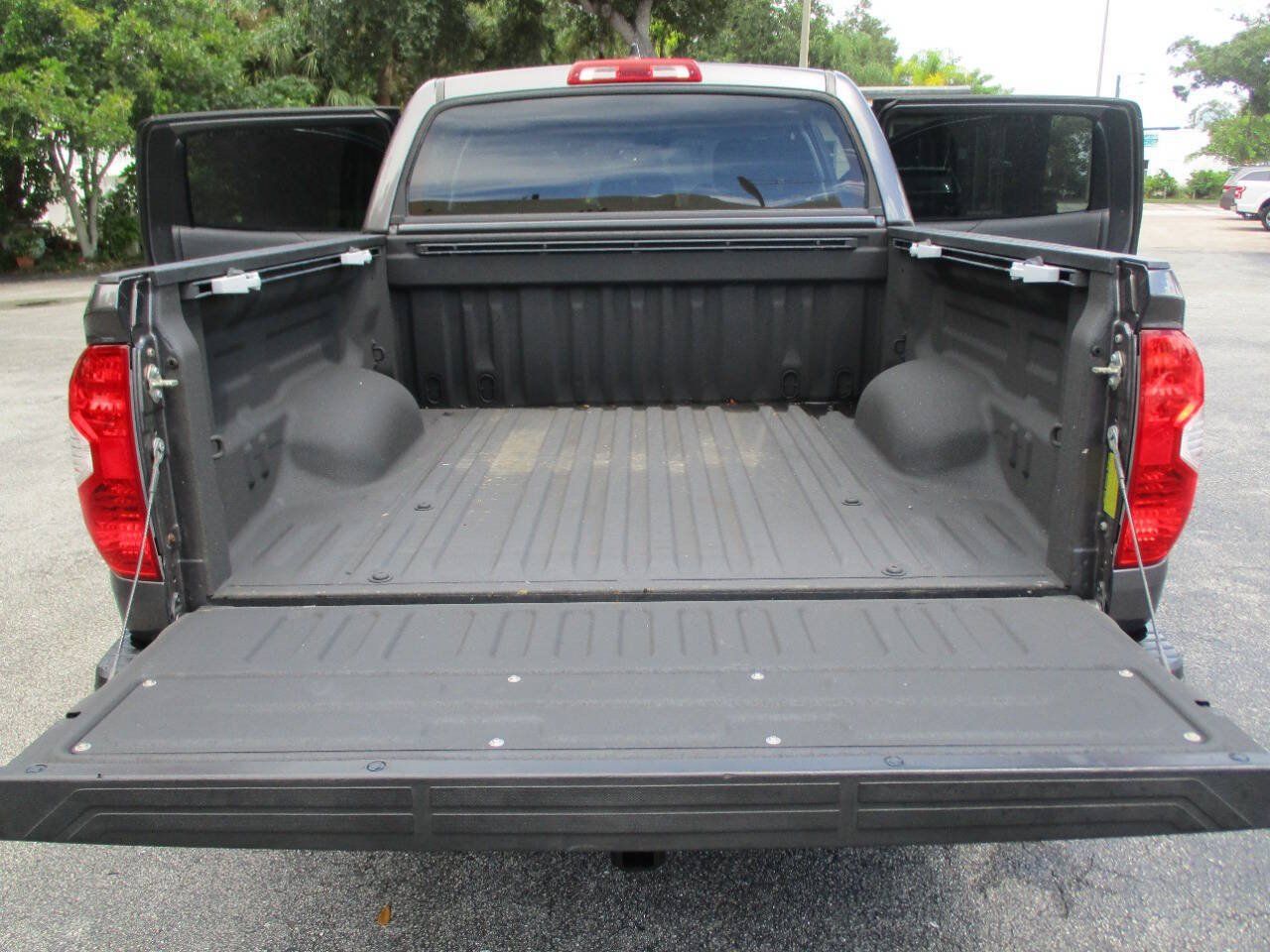Used 2020 Toyota Tundra SR5 w/ SR5 Upgrade Package AWD/4WD image 24