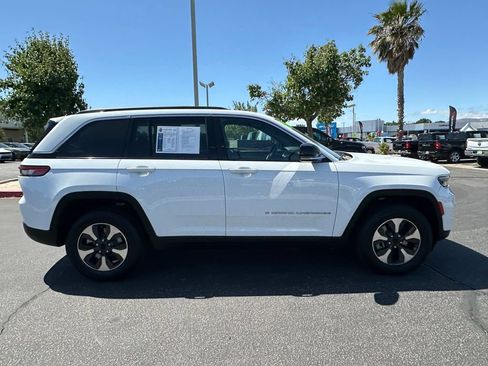Used 2024 Jeep Grand Cherokee Limited 4xe AWD/4WD image 9