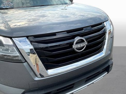 Used 2024 Nissan Pathfinder SL w/ SL Premium Package FWD image 36
