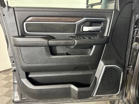 Used 2026 RAM 2500 Laramie AWD/4WD image 35