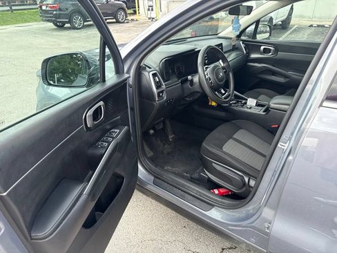 Used 2021 Kia Sorento LX FWD image 5