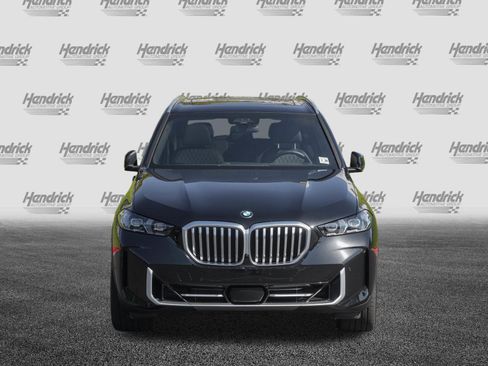 Certified 2024 BMW X5 xDrive40i w/ Premium Package AWD/4WD image 3