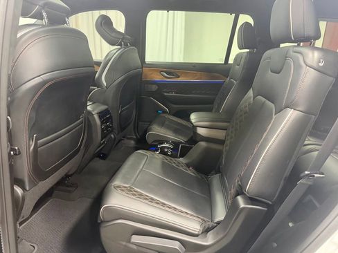 Used 2023 Jeep Grand Cherokee L Summit AWD/4WD image 25
