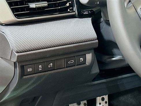 New 2026 Toyota Camry Hybrid image 11