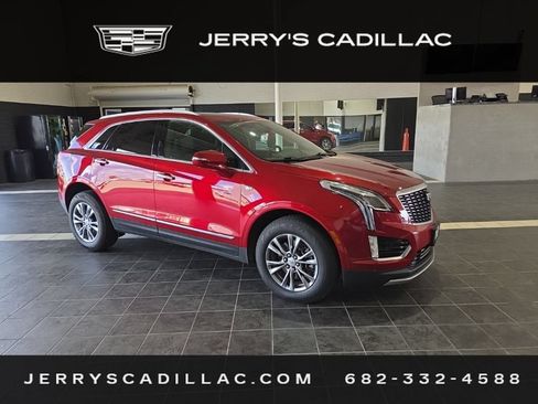 Used 2022 Cadillac XT5 Premium Luxury w/ LPO, Floor Liner Package FWD image 2