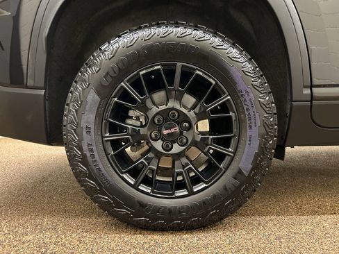 Used 2024 GMC Acadia AT4 w/ Luxury Package AWD/4WD image 31