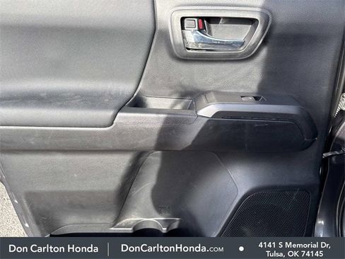 Used 2021 Toyota Tacoma TRD Off-Road image 11