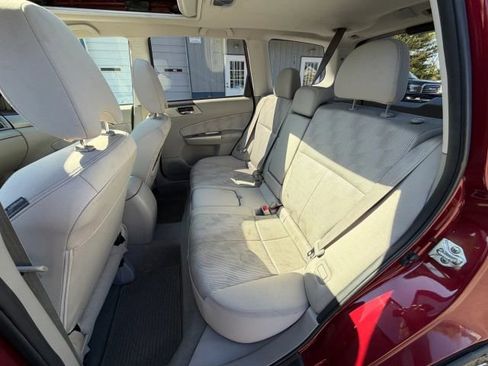 Used 2010 Subaru Forester 2.5X Premium AWD/4WD image 10
