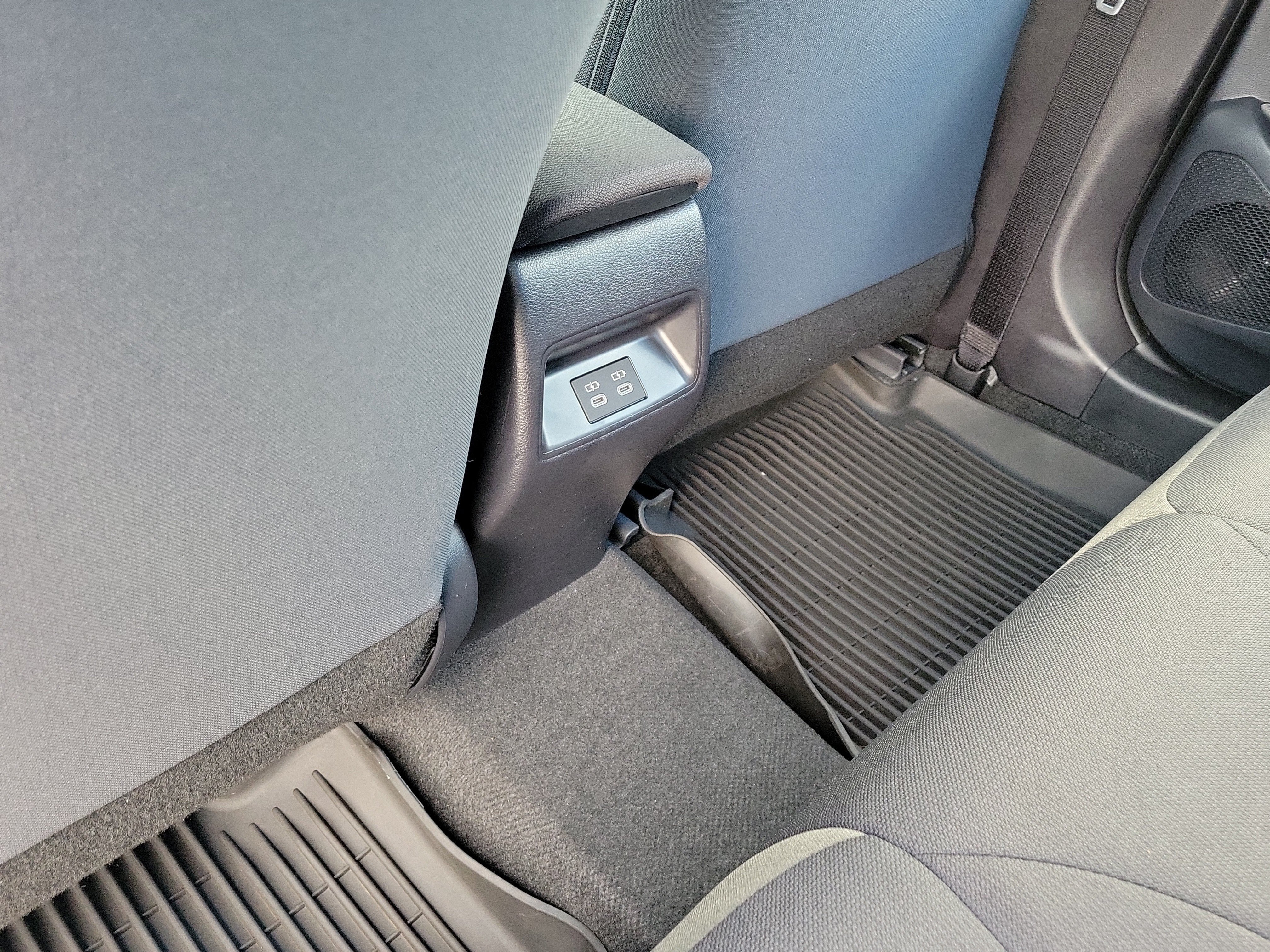 Certified 2025 Toyota Corolla LE FWD image 12