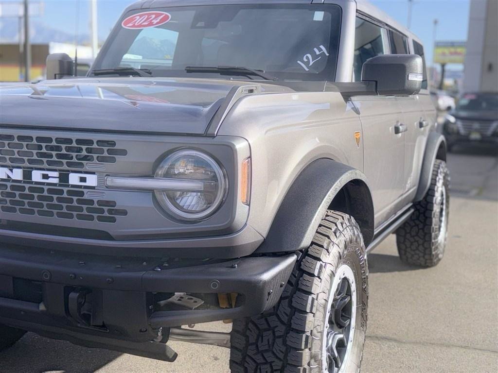 Used 2024 Ford Bronco Badlands AWD/4WD image 12