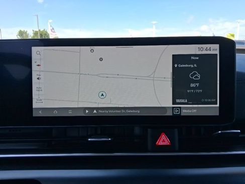 Used 2026 Kia Carnival FWD image 31