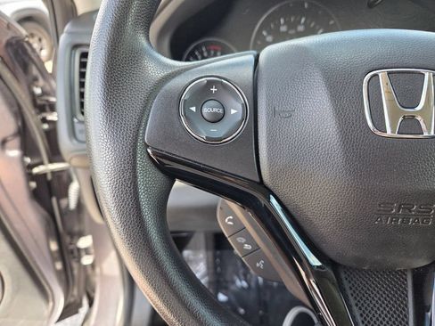 Used 2021 Honda HR-V LX image 27