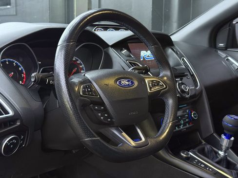 Used 2017 Ford Focus RS AWD/4WD image 14