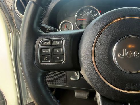 Used 2017 Jeep Wrangler Sahara w/ Connectivity Group image 26