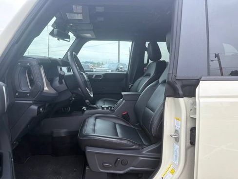 Used 2025 Ford Bronco Outer Banks AWD/4WD image 9