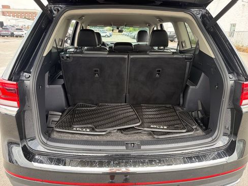 Certified 2023 Volkswagen Atlas SE w/ Black Wheel Package AWD/4WD image 29