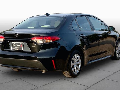 Used 2022 Toyota Corolla LE FWD image 13