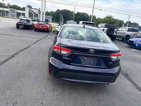 Used 2021 Toyota Corolla LE FWD image 6