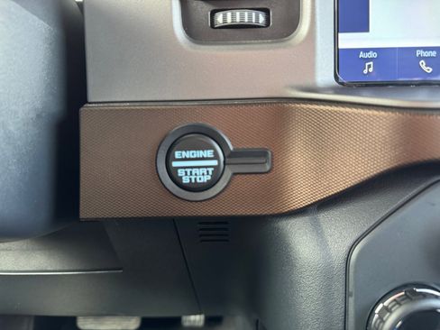 Used 2022 Ford Bronco Outer Banks w/ Sasquatch Package AWD/4WD image 24